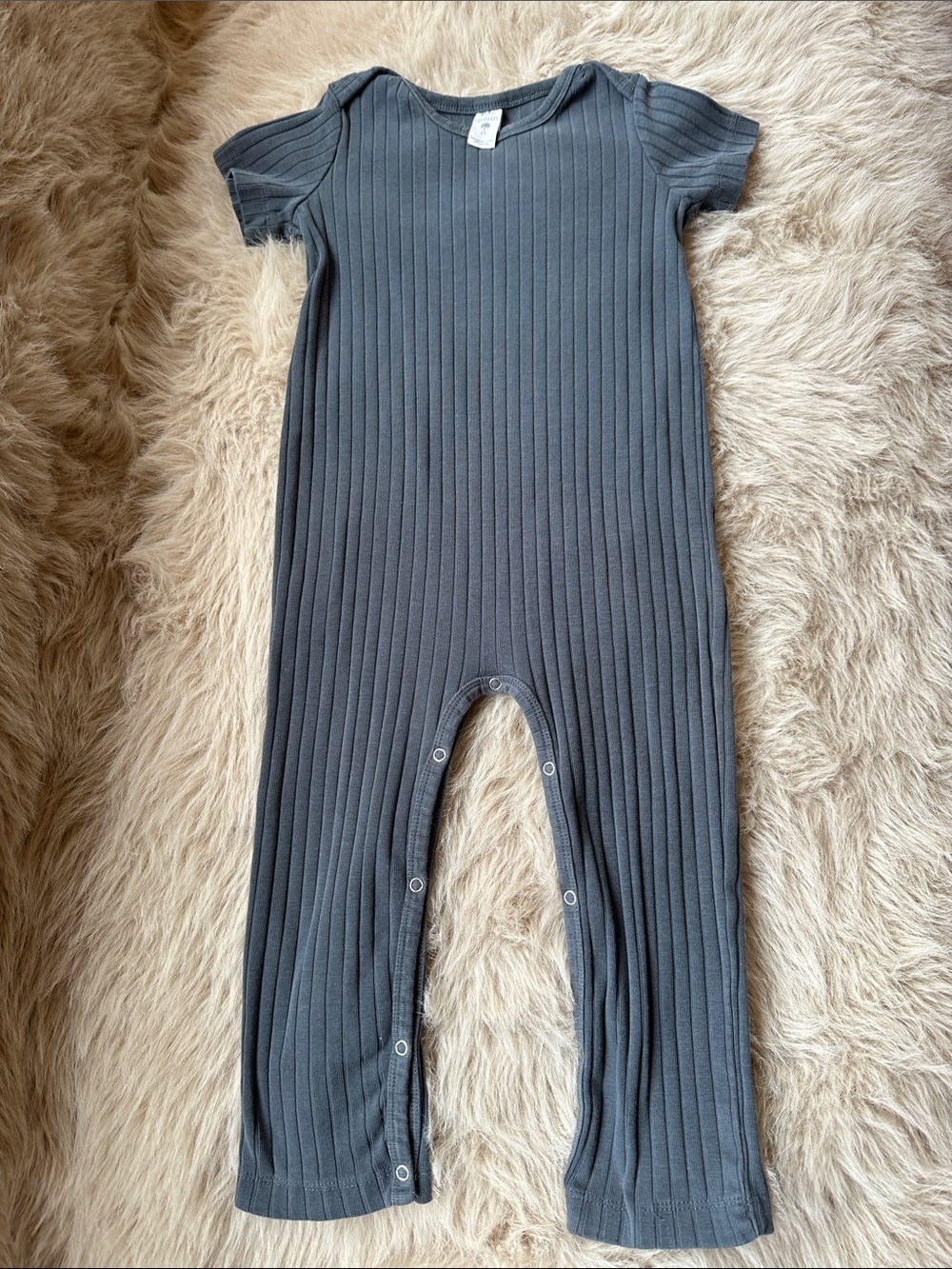Kate Quinn Ribbed Short-Sleeve One-Piece Romper — Blue Gray